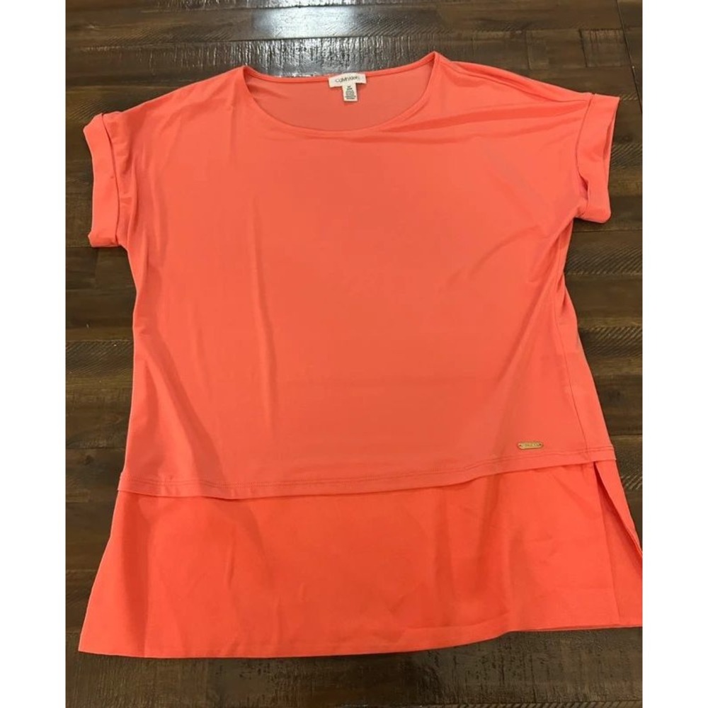 Calvin Klein Blouse M Coral Excellent Layered Hem Short Sleeve Scoop Neck Top